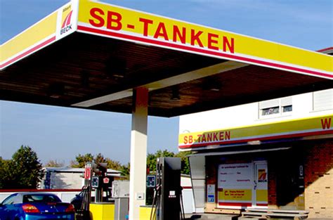 albert beck tankstelle hermes|Albert Beck Tankstelle (AP) .